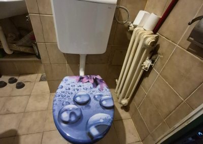 wc solja i vodokotlic